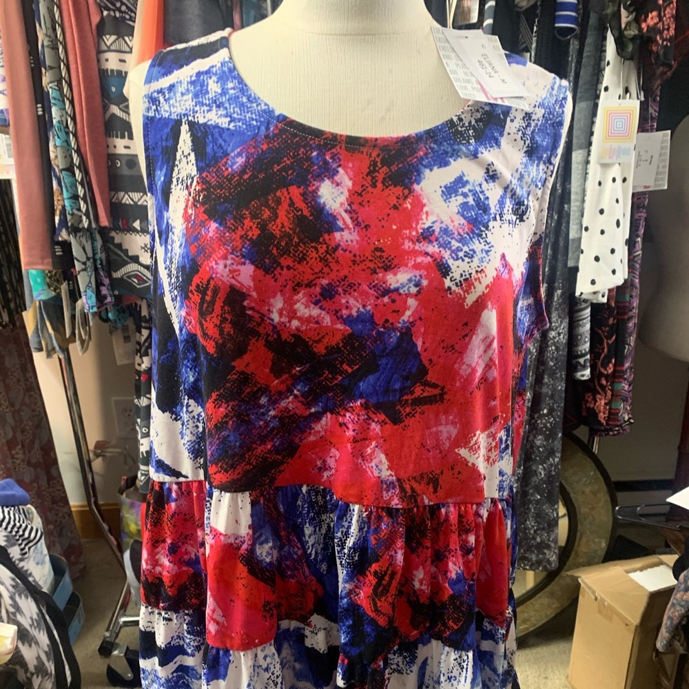 Lularoe Medium Eliana tank top